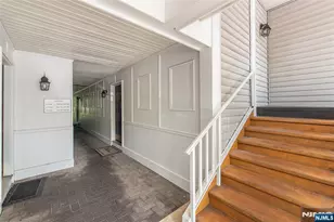 540 Holly Ct, Mahwah, NJ 07430 - Photo 3