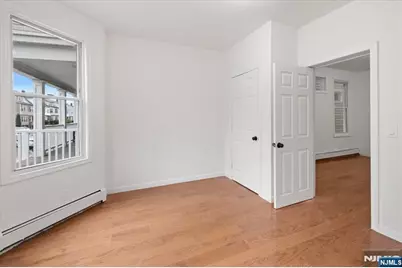 533 Clinton Street, East Orange, NJ 07018 - Photo 5