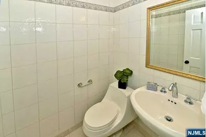 5 Horizon Road 203 #203, Fort Lee, NJ 07024 - Photo 17