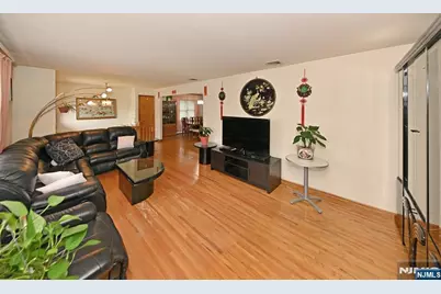 23-16 Ward, Fair Lawn, NJ 07410 - Photo 3