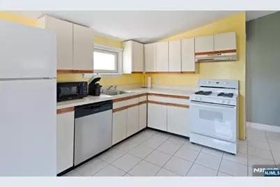 449 Taft Avenue 2 #2, Woodland Park, NJ 07424 - Photo 7