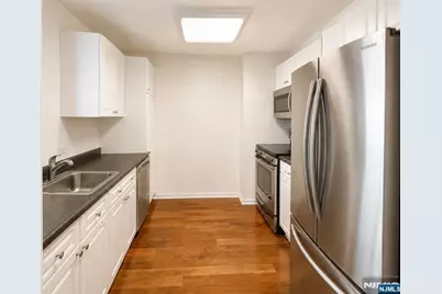 3301 City Place, Edgewater, NJ 07020 - Photo 9