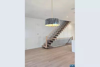 1047 Anderson Avenue B #B, Fort Lee, NJ 07024 - Photo 7
