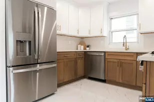 453 8th St, Palisades Park, NJ 07650 - Photo 13