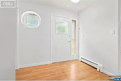 253 McElroy Avenue, Fort Lee, NJ 07024 - Photo 7