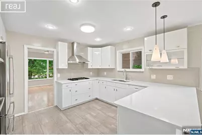 253 McElroy Avenue, Fort Lee, NJ 07024 - Photo 17