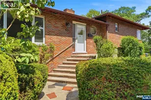 253 McElroy Ave, Fort Lee, NJ 07024 - Photo 3