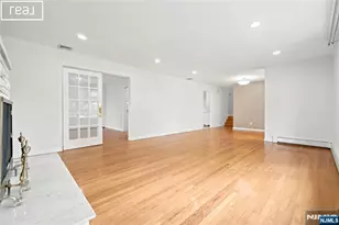 253 McElroy Ave, Fort Lee, NJ 07024 - Photo 9