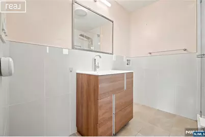 253 McElroy Avenue, Fort Lee, NJ 07024 - Photo 25