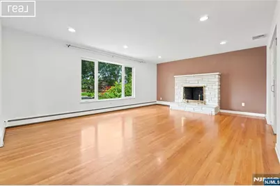 253 McElroy Avenue, Fort Lee, NJ 07024 - Photo 11