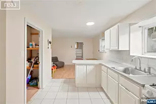 253 McElroy Ave, Fort Lee, NJ 07024 - Photo 39
