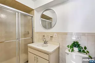 33 Henry Pl B2, Hackensack, NJ 07601 - Photo 17