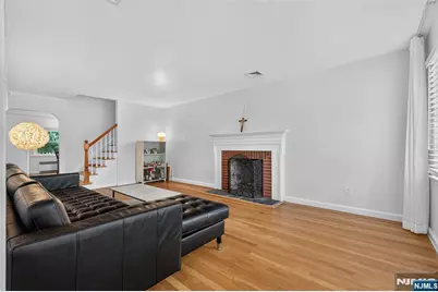 7 Glenwood Avenue, Leonia, NJ 07605 - Photo 5