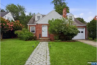 7 Glenwood Avenue, Leonia, NJ 07605 - Photo 1