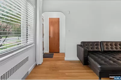 7 Glenwood Avenue, Leonia, NJ 07605 - Photo 3