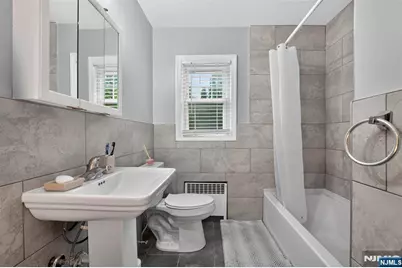 7 Glenwood Avenue, Leonia, NJ 07605 - Photo 11
