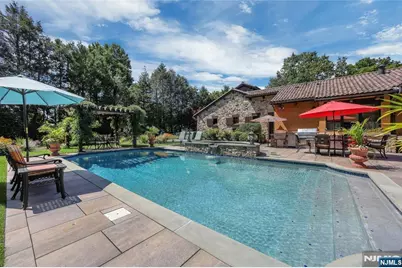 900 Laurie Lane, Franklin Lakes, NJ 07417 - Photo 41