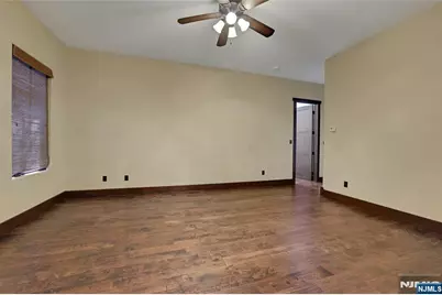 900 Laurie Lane, Franklin Lakes, NJ 07417 - Photo 29