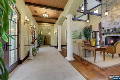 900 Laurie Lane, Franklin Lakes, NJ 07417 - Photo 5