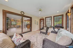 34 Cavell Pl, Caldwell, NJ 07006 - Photo 7