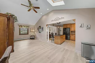34 Cavell Pl, Caldwell, NJ 07006 - Photo 9