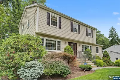 34 Cavell Place, Caldwell, NJ 07006 - Photo 3