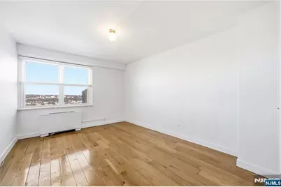 2077 Center Avenue 20F #20F, Fort Lee, NJ 07024 - Photo 11