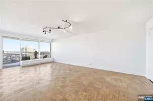2077 Center Ave 20F, Fort Lee, NJ 07024 - Photo 3