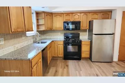 334 6th Street 1st Floor #1st floor, Palisades Park, NJ 07650 - Photo 9