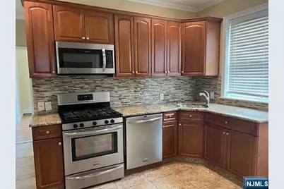 22 Pershing Place 2 Left #2 Left, North Arlington, NJ 07031 - Photo 3