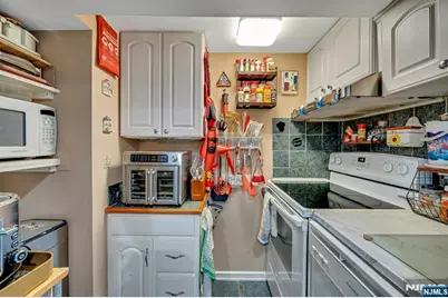 446 Post Avenue, Lyndhurst Township, NJ 07071 - Photo 27