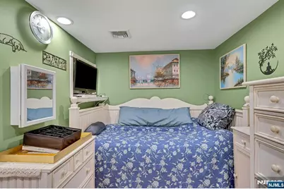 446 Post Avenue, Lyndhurst Township, NJ 07071 - Photo 33