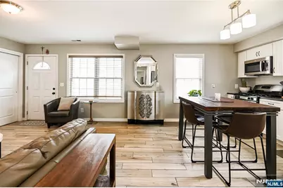 8 Chamberlain Avenue 1 - Ground L #1 - Ground L, Elmwood Park, NJ 07407 - Photo 5