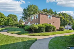 39 Manchester Ct 122, Wayne, NJ 07470 - Photo 27