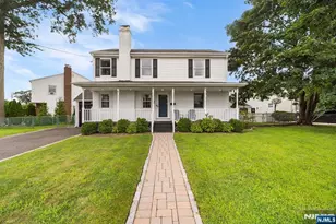 2 Derby Ln, Dumont, NJ 07628 - Photo 3