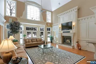457 Devonshire Dr, Franklin Lakes, NJ 07417 - Photo 9