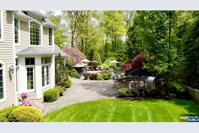 457 Devonshire Drive, Franklin Lakes, NJ 07417 - Photo 7