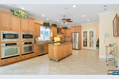 457 Devonshire Drive, Franklin Lakes, NJ 07417 - Photo 21