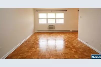 207 N Maple Avenue, Park Ridge, NJ 07656 - Photo 5