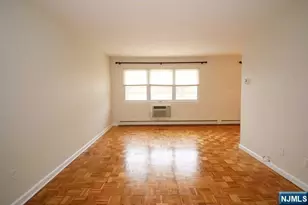 207 N Maple Ave, Park Ridge, NJ 07656 - Photo 5