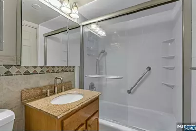2185 Lemoine Avenue 2C #2C, Fort Lee, NJ 07024 - Photo 15