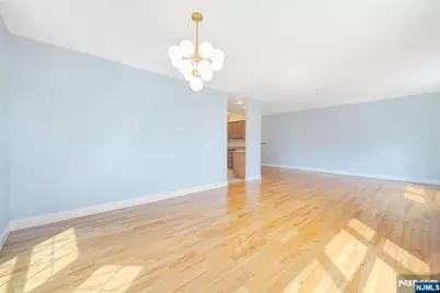 337 The Promenade 337 #337, Edgewater, NJ 07020 - Photo 5