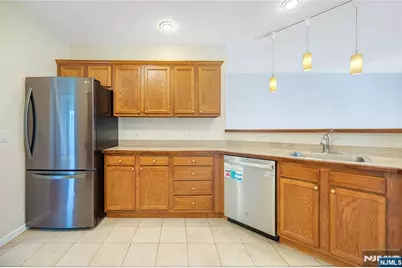 337 The Promenade 337 #337, Edgewater, NJ 07020 - Photo 11