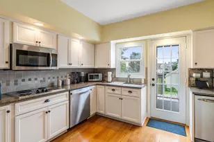 521 9th St, Carlstadt, NJ 07072 - Photo 5