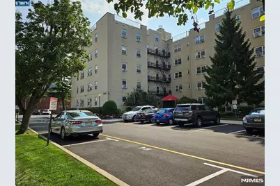2195 N Central Road 3H #3H, Fort Lee, NJ 07024 - Photo 1