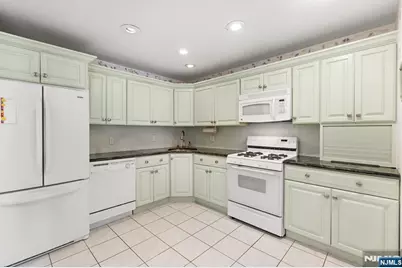 675 Raritan Road 6 #6, Clark Township, NJ 07066 - Photo 9