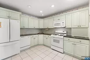675 Raritan Road 6, Clark Township, NJ 07066 - Photo 9