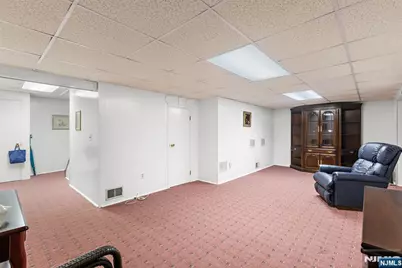 675 Raritan Road 6 #6, Clark Township, NJ 07066 - Photo 25