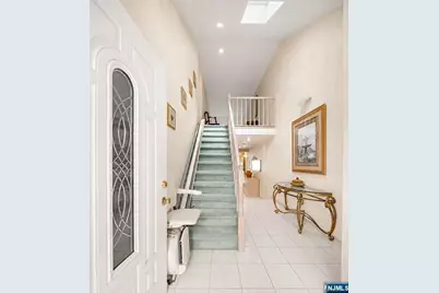 675 Raritan Road 6 #6, Clark Township, NJ 07066 - Photo 3