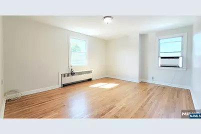 409 Market 2 #2, Elmwood Park, NJ 07407 - Photo 5